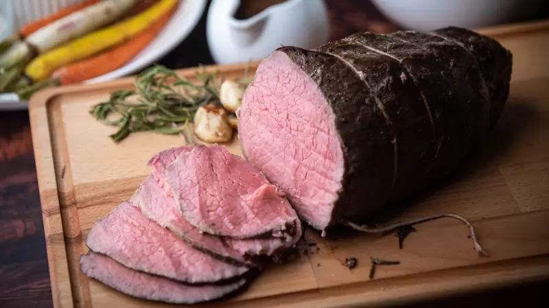 Heart Healthy Top Round Roast Beef with Gravy
