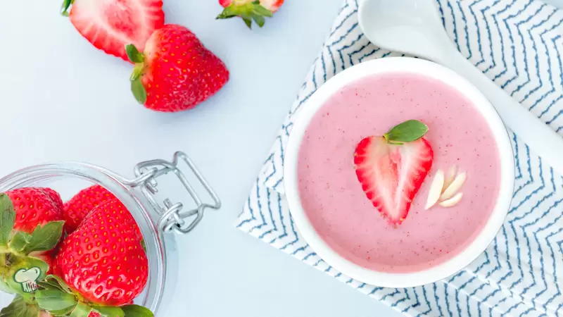Healthy Chilled Strawberry Soup