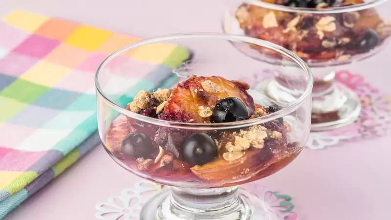 Heart Healthy Peach Blueberry Crisp
