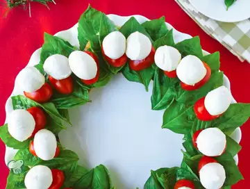 Caprese Wreath