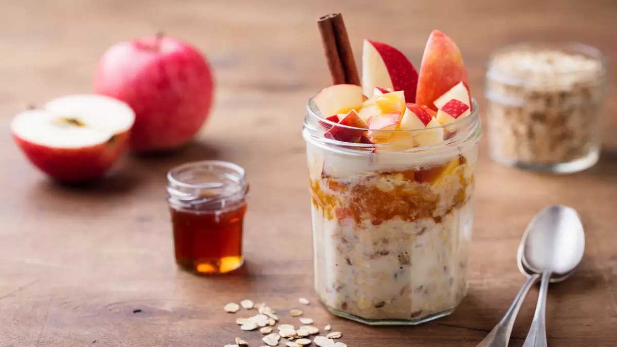 Heart Healthy Apple Cinnamon Overnight Oats