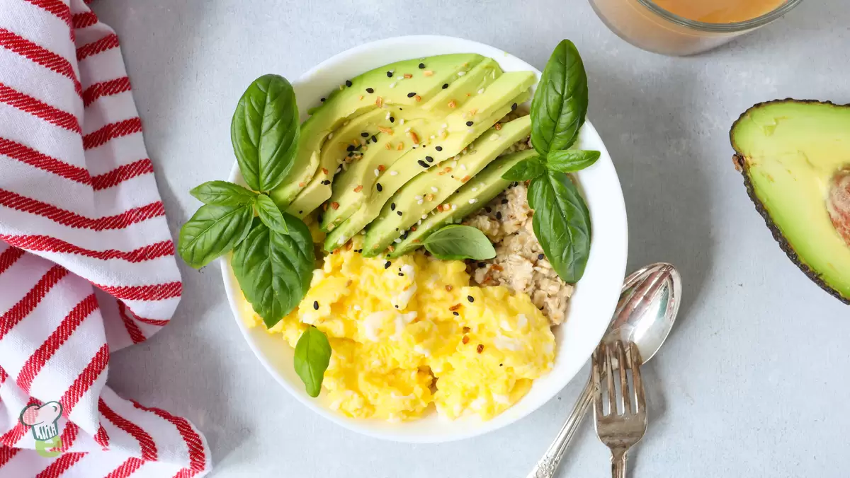 GLP-1 Savory Oatmeal Egg Bowl