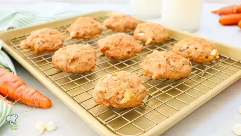 Healthy Carrot Cake Cookies