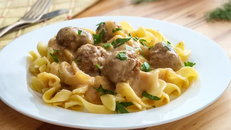 Heart Healthy Smothered Turkey Meatballs in Gravy