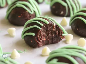 Mint Chocolate Protein Bites