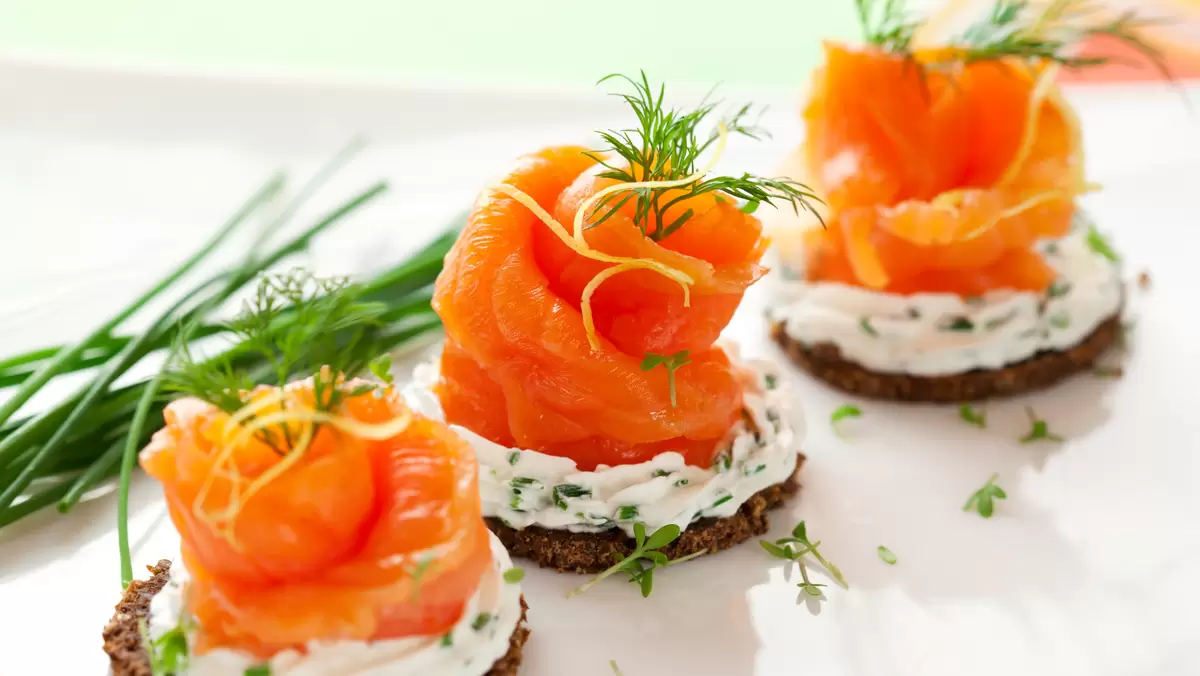 Elegant and Easy Smoked Salmon Appetizer Recipes