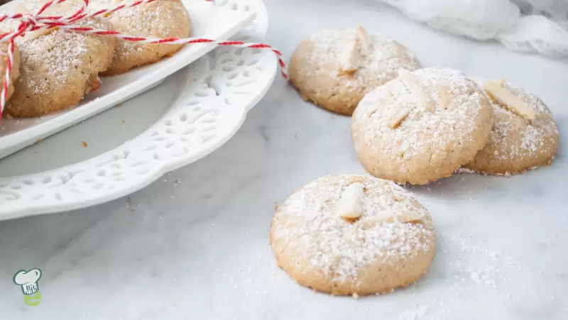 Heart Healthy Almond Snow Cookies
