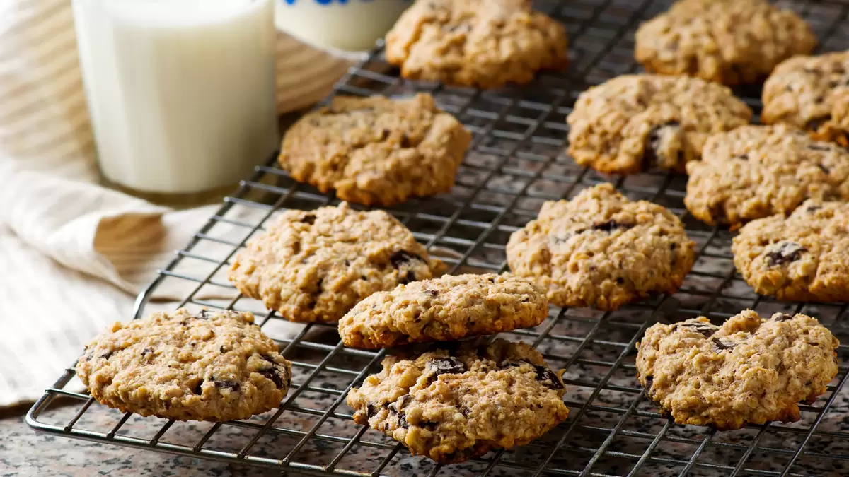 Heart Healthy Oatmeal Chocolate Chip Cookies