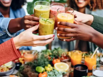 4 GLP-1 Smoothies That Are Easy on the Stomach + High Protein