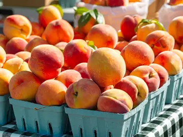 Healthy Peach Recipes You'll Want to Make All Summer Long