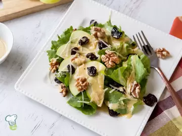 Escarole Salad with Apples
