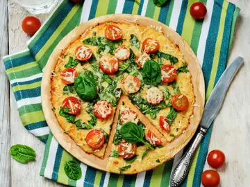 Tomato and Spinach Pizza